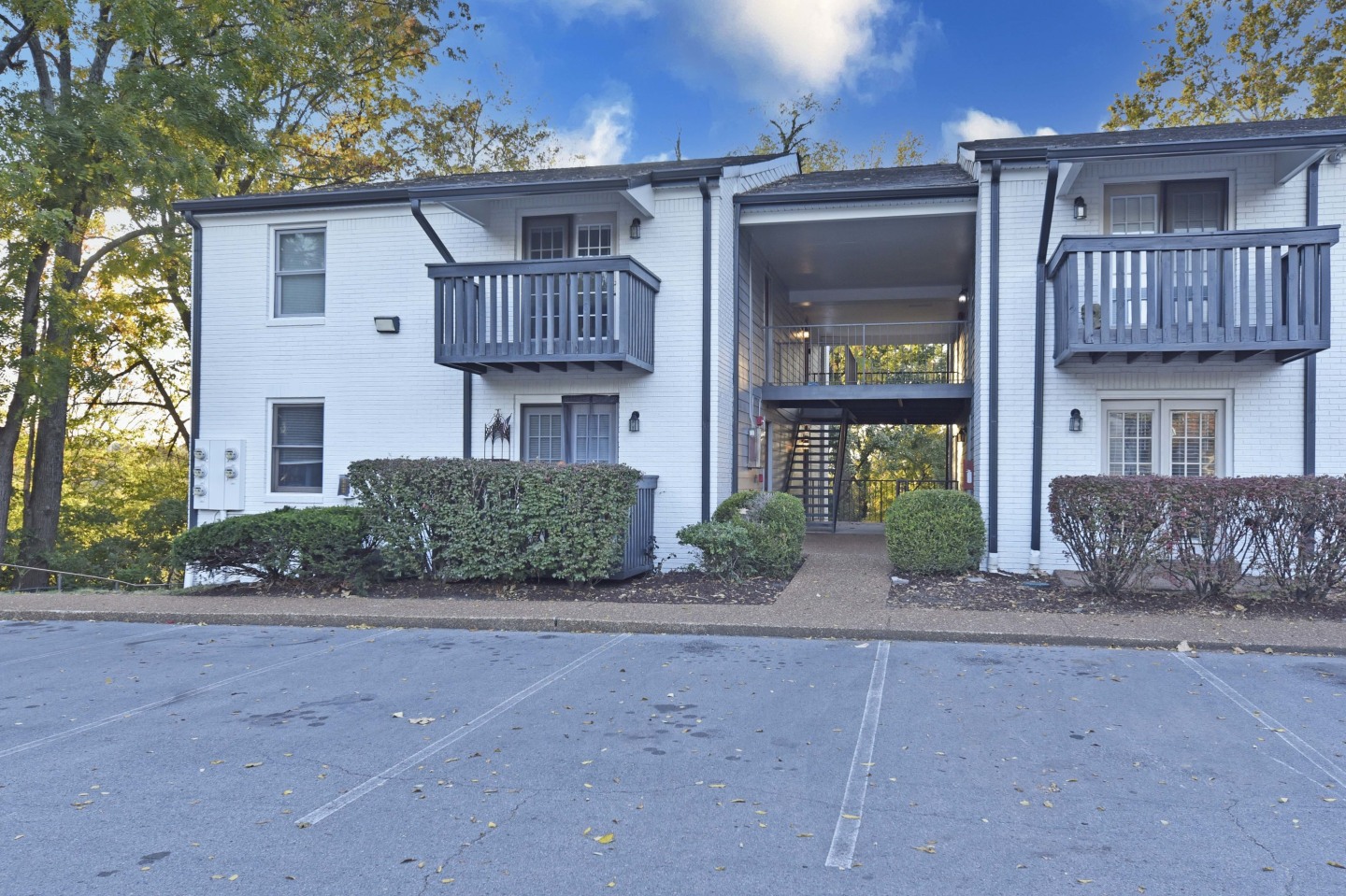 421 at Whitsett Image 29