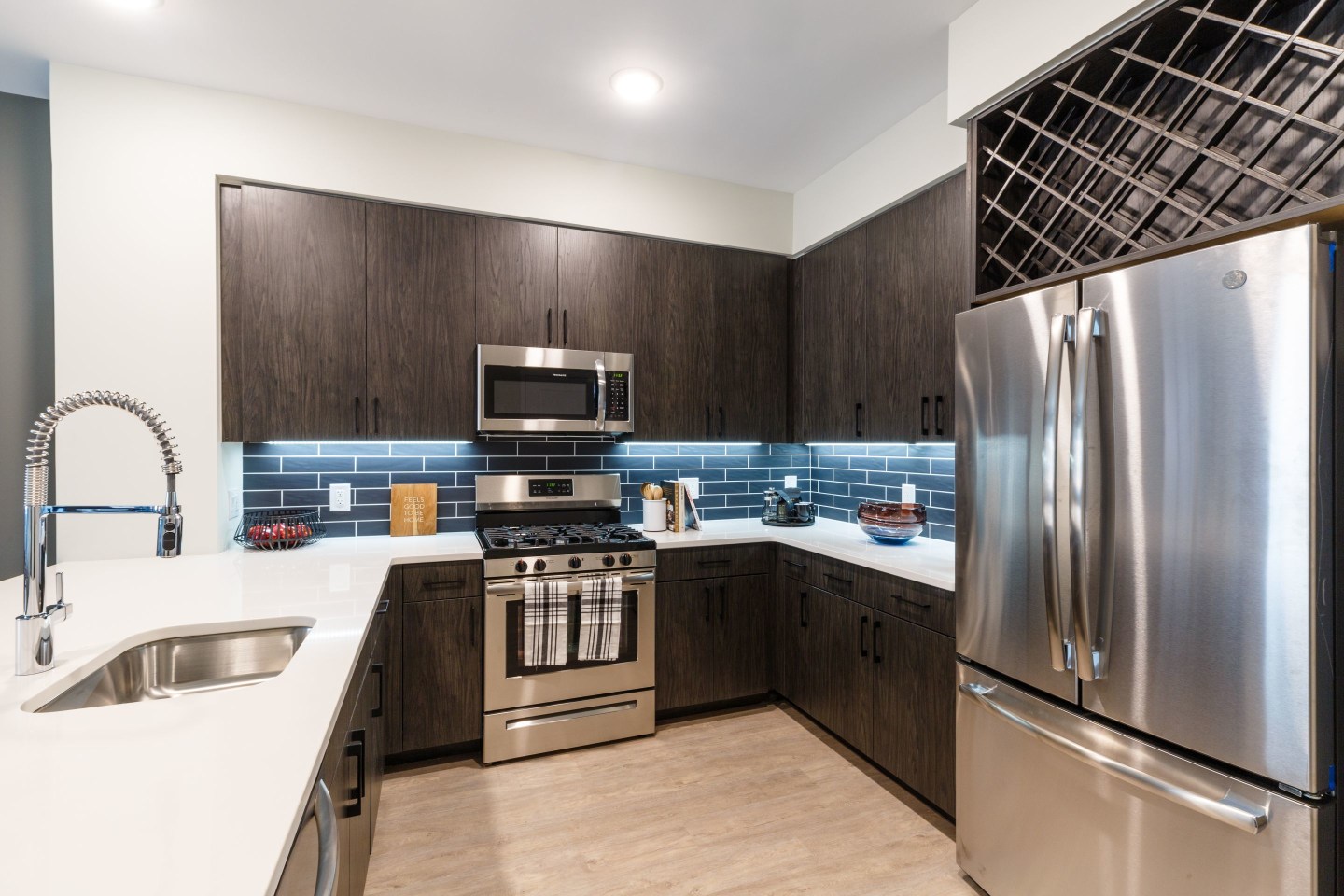 100 House Image 4