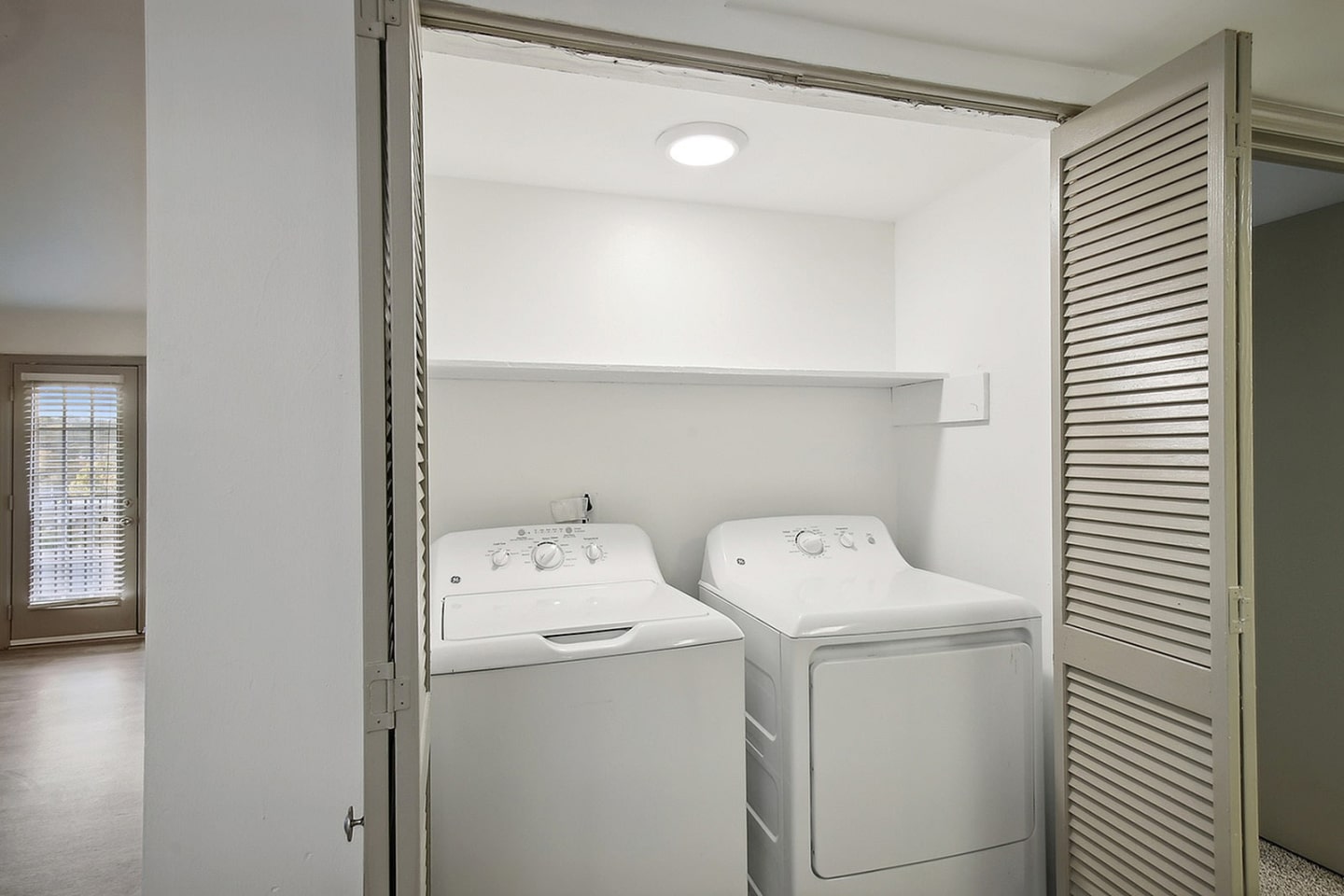 Iroquois Apartments Image 31
