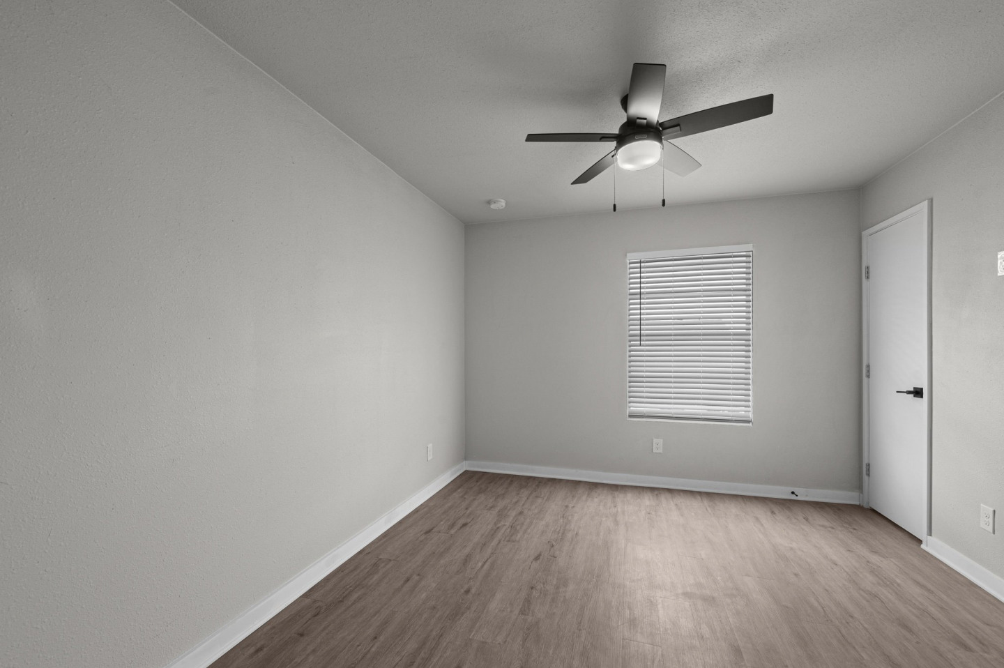 Sunset Heights Image 59