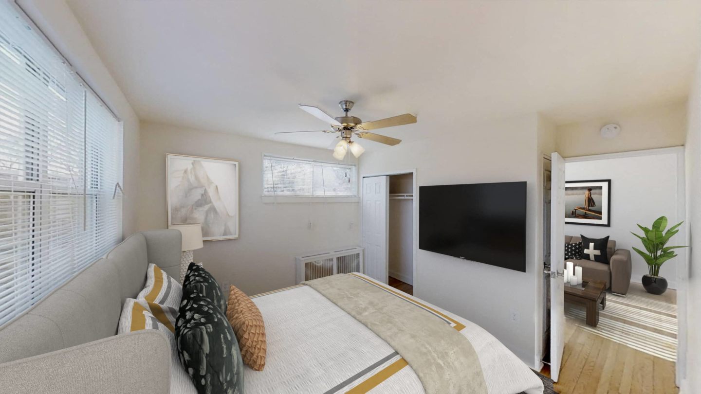Pleasant Hills Village Image 4