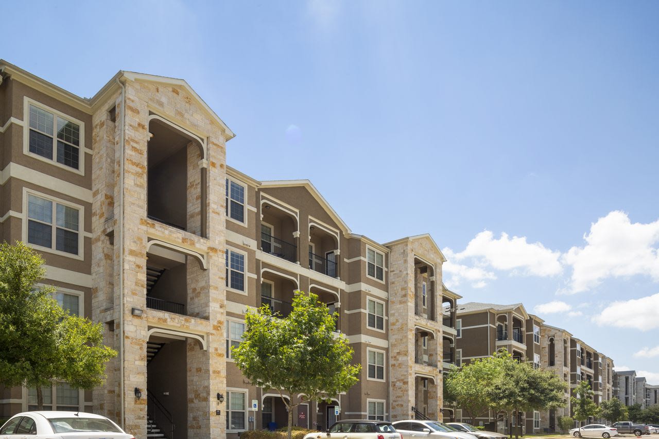 Century Stone Hill South Image 27