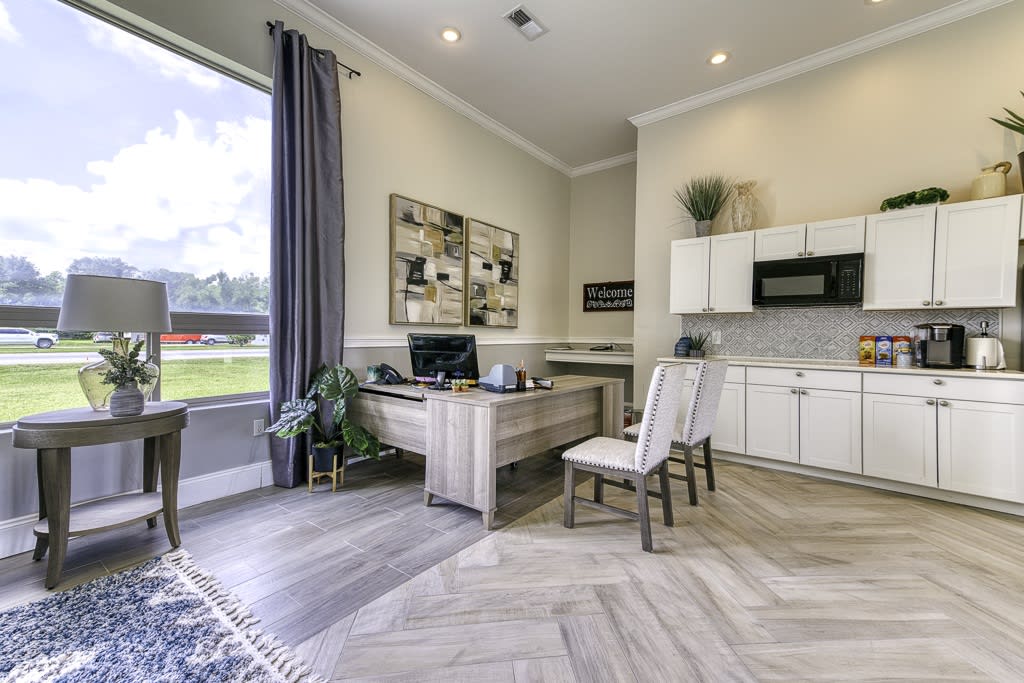 Briarwood Condominiums Image 28