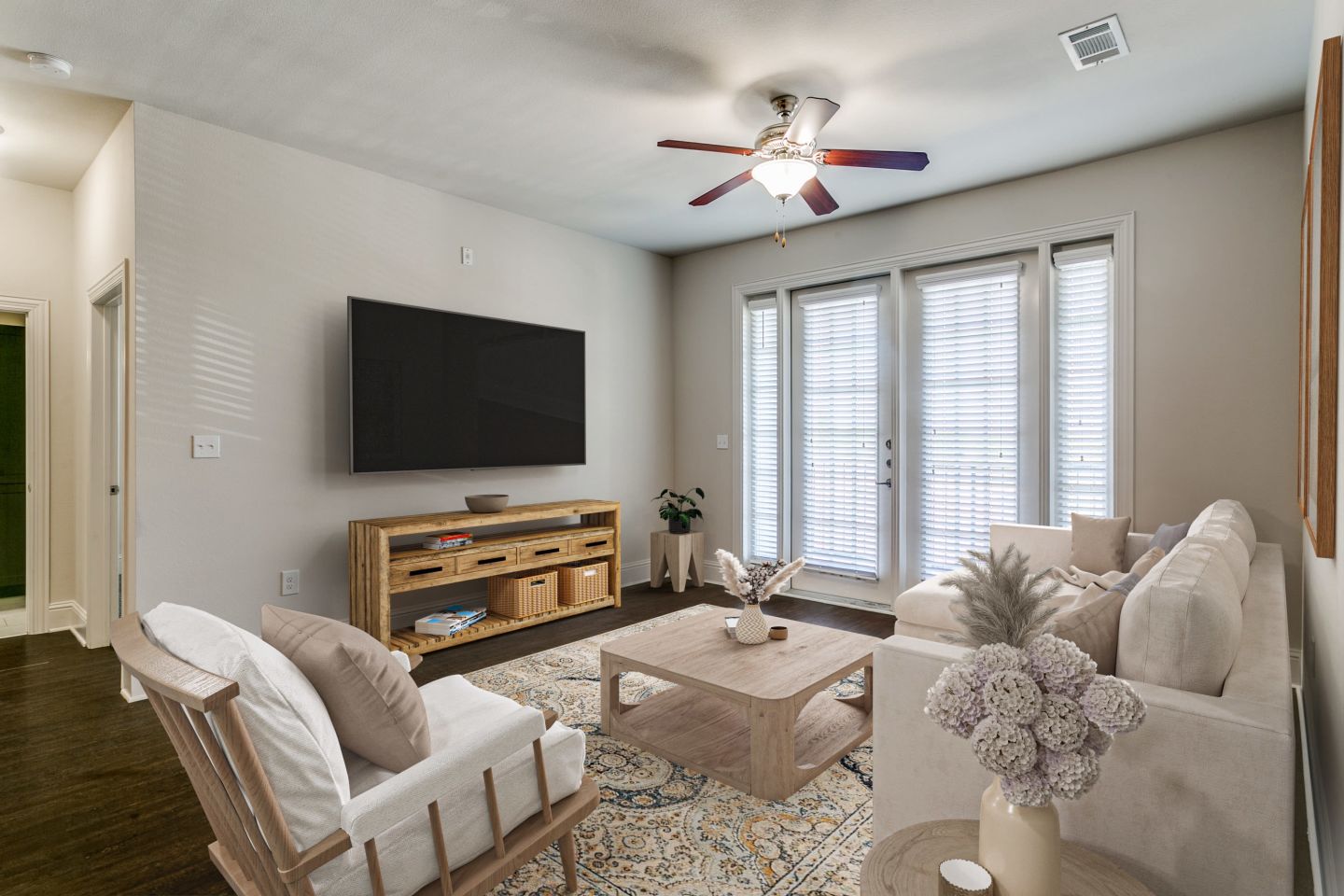 Varia at Highland Village Image 9