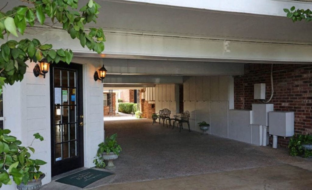 Towne Oaks II Image 8