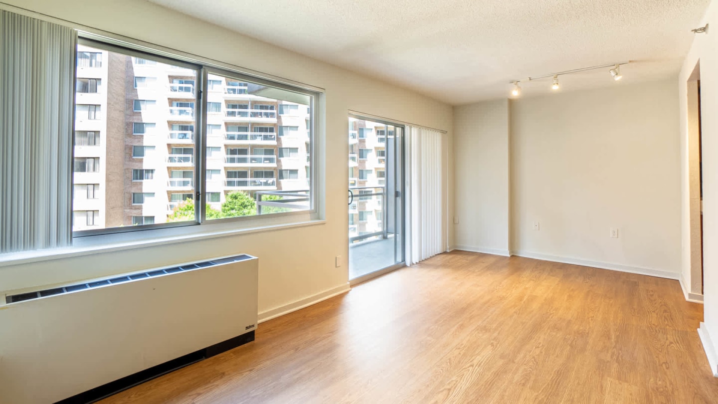The Flats at Dupont Circle Image 10