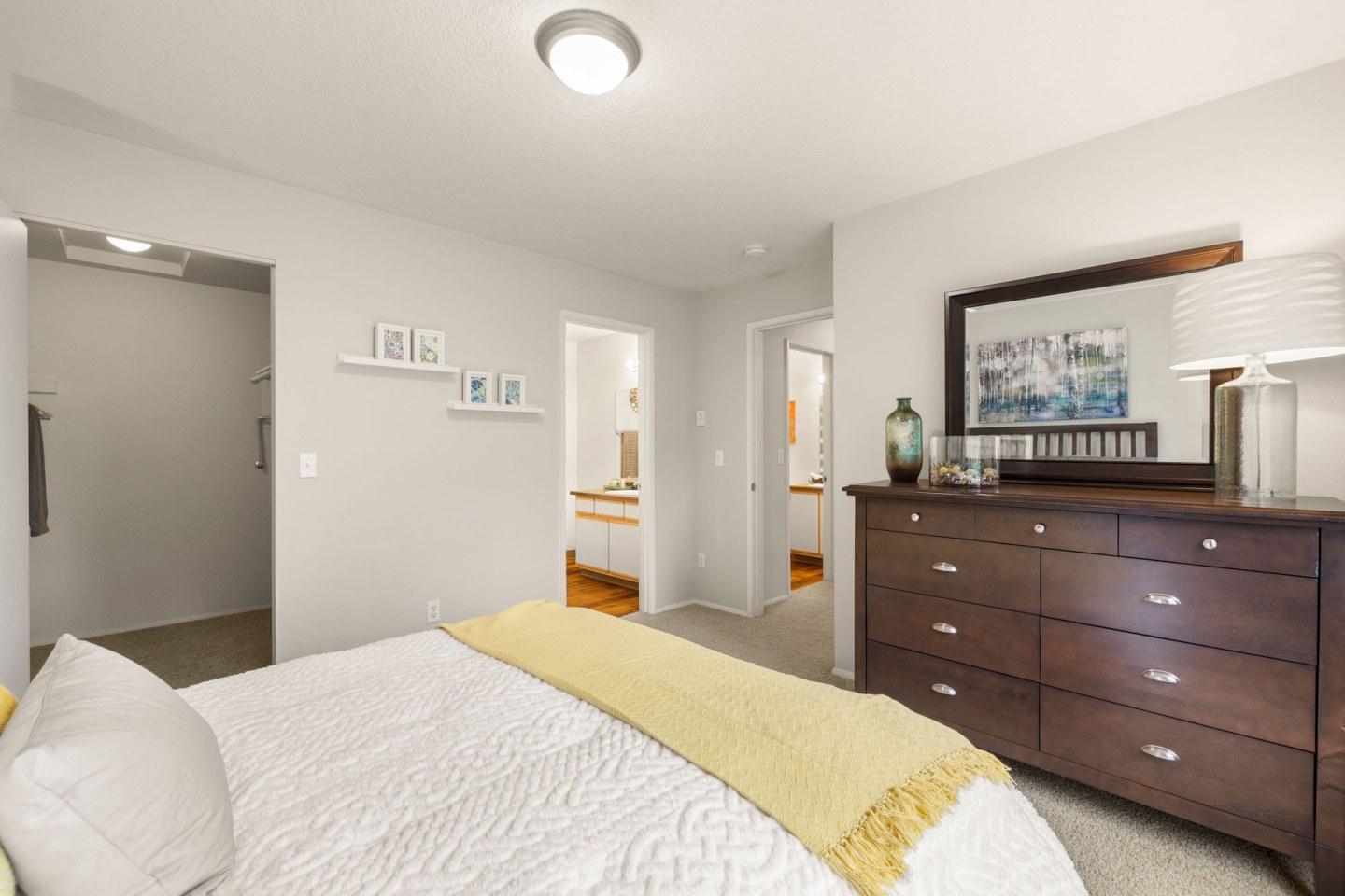 Eight Towncenter Image 8