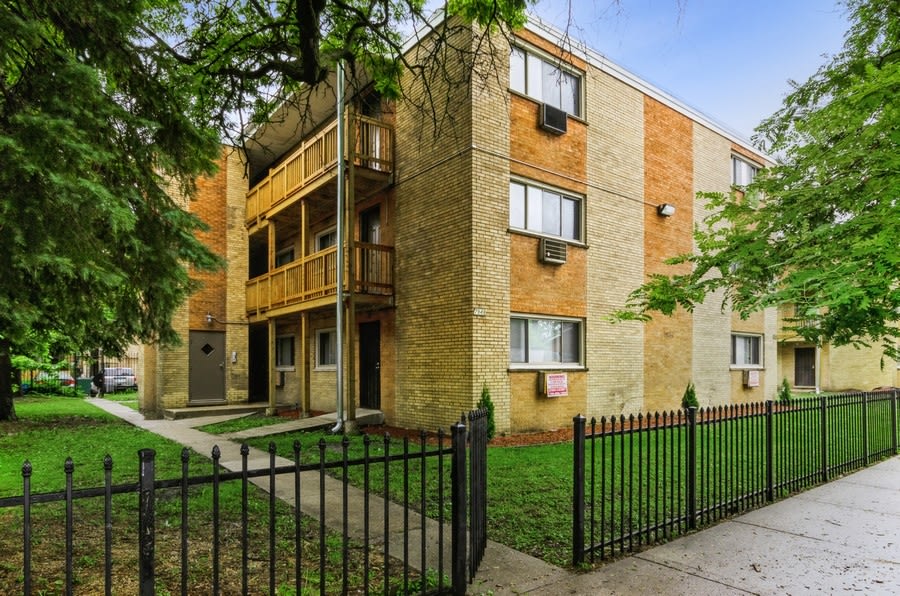 7949 S Winchester Ave Image 9
