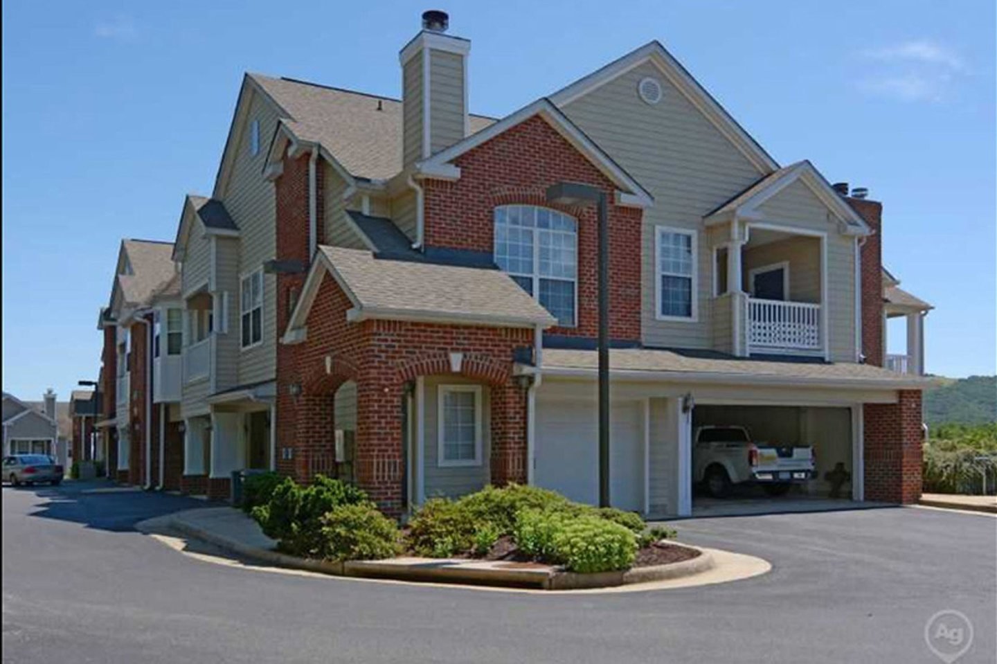 Carriage Hill Image 3