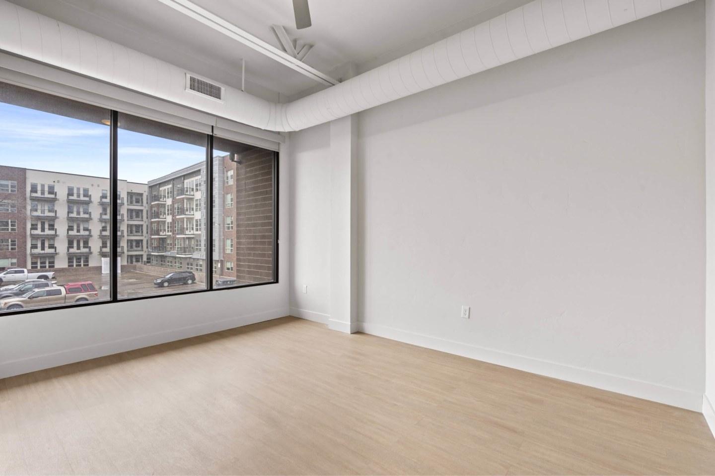 Brickside Heights Image 34