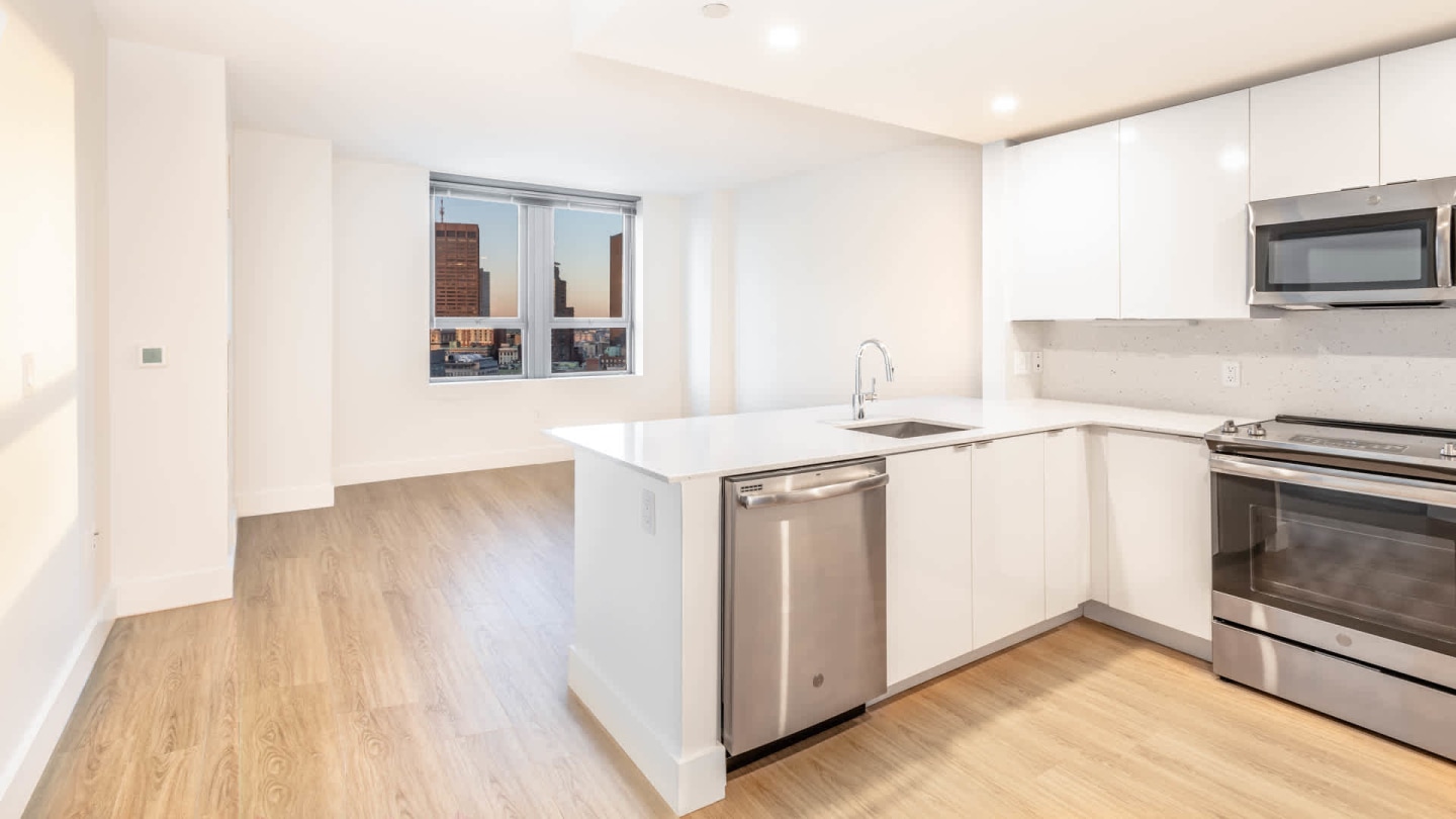 660 Washington Image 15