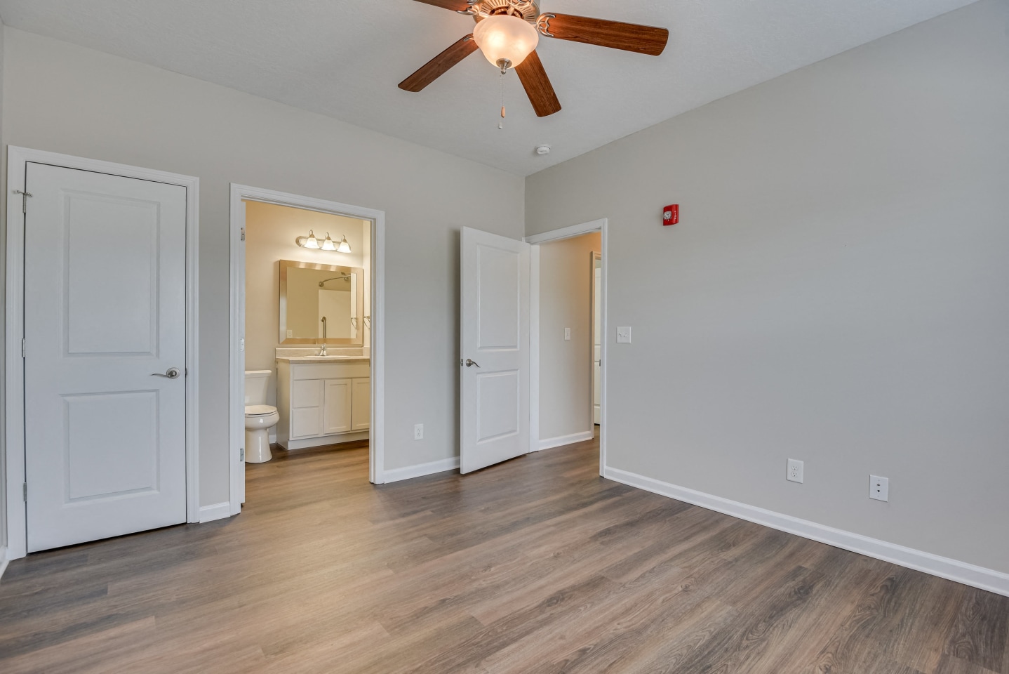 The Vista Apartments and Townhomes Image 8