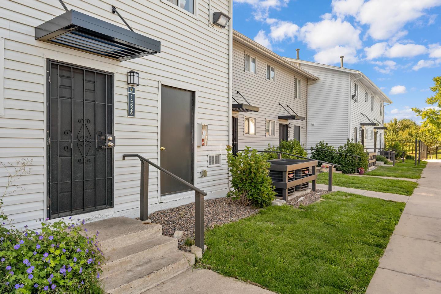 Fairview Apartments & Townhomes Image 15