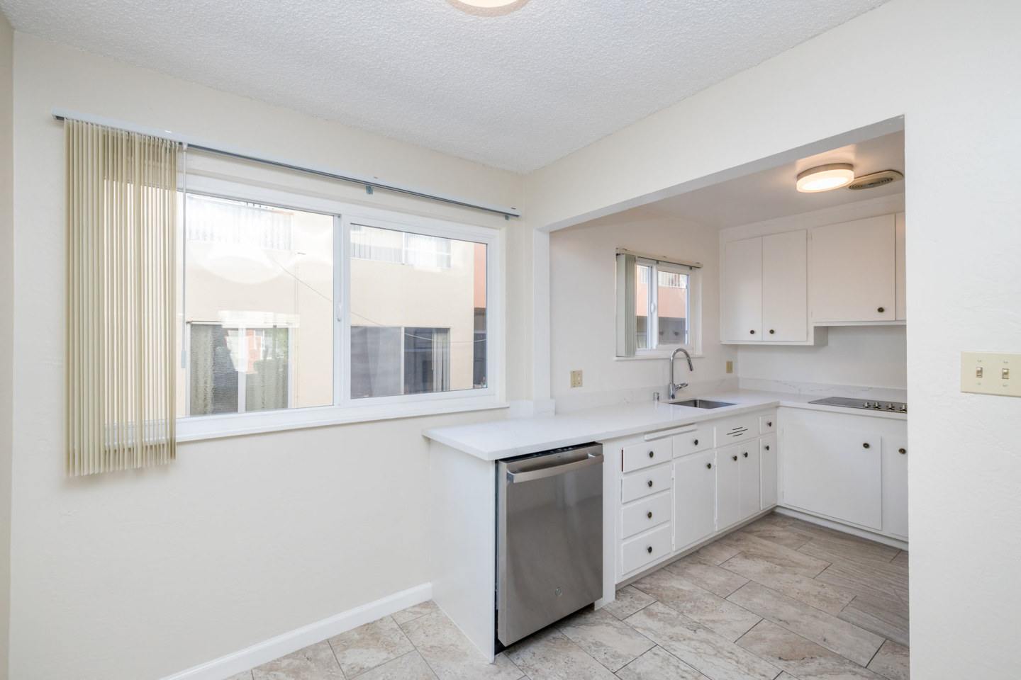 276 Adams Street Image 18