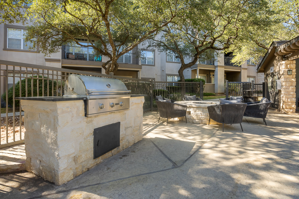 Villas at Rogers Ranch Image 4