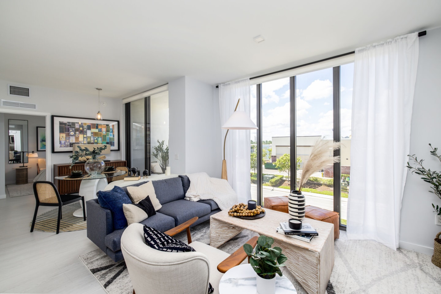 Oasis Pointe Residences Image 16