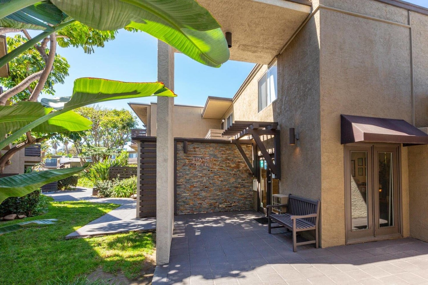Elán Avante Apartment Homes Image 1