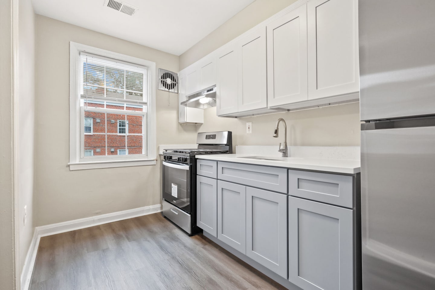 Loch Raven Village Apartments Image 36