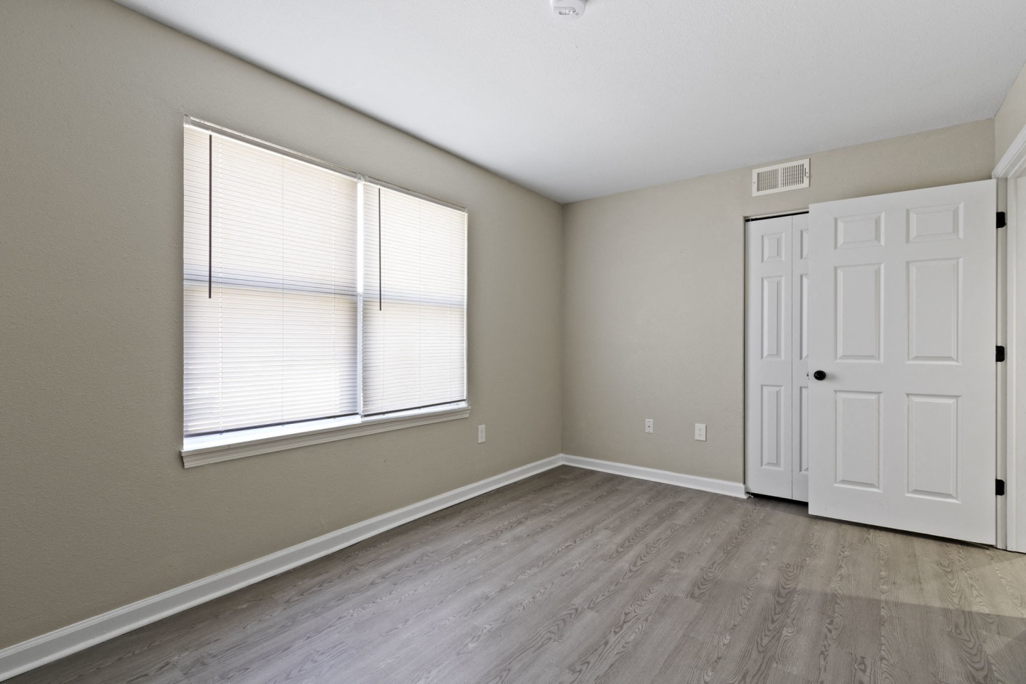 The Latitude Apartments Image 29