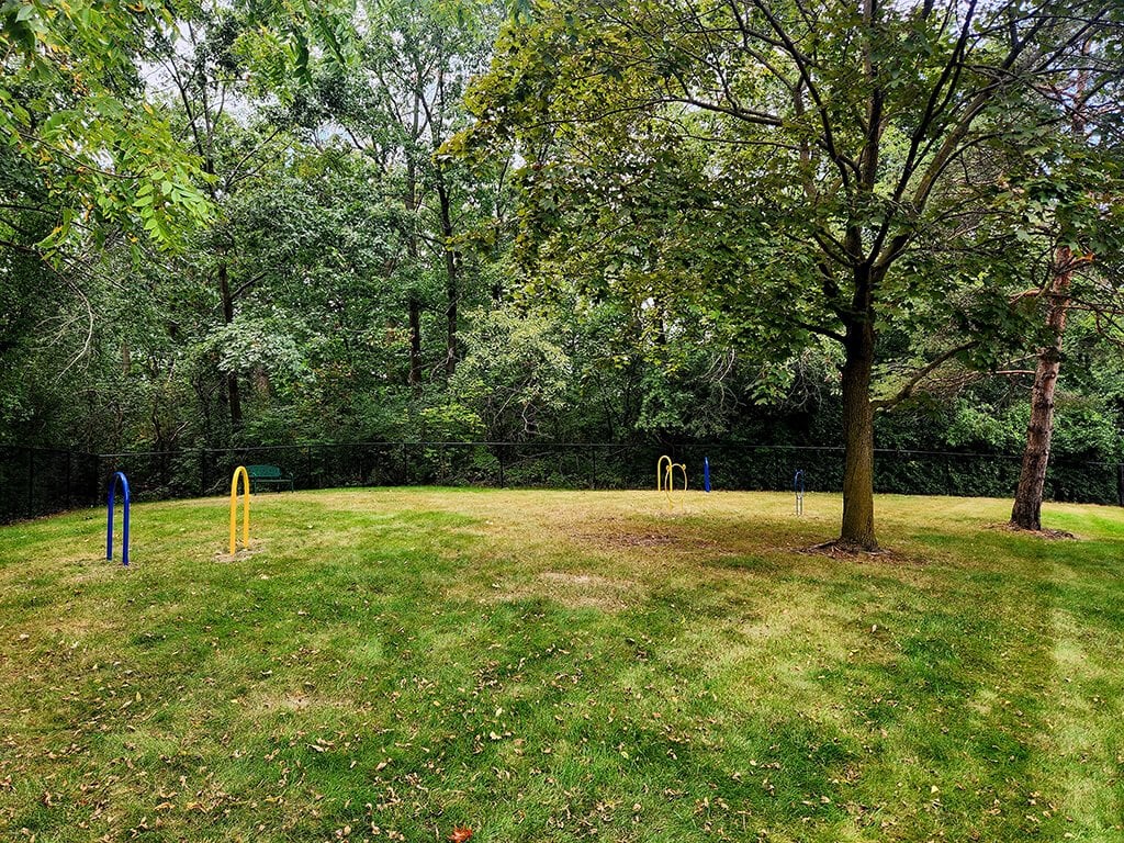 Fox Crest Image 16