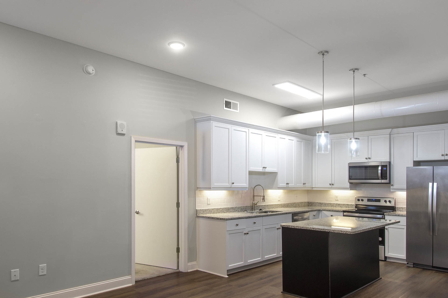 Second Avenue Apartments Image 13