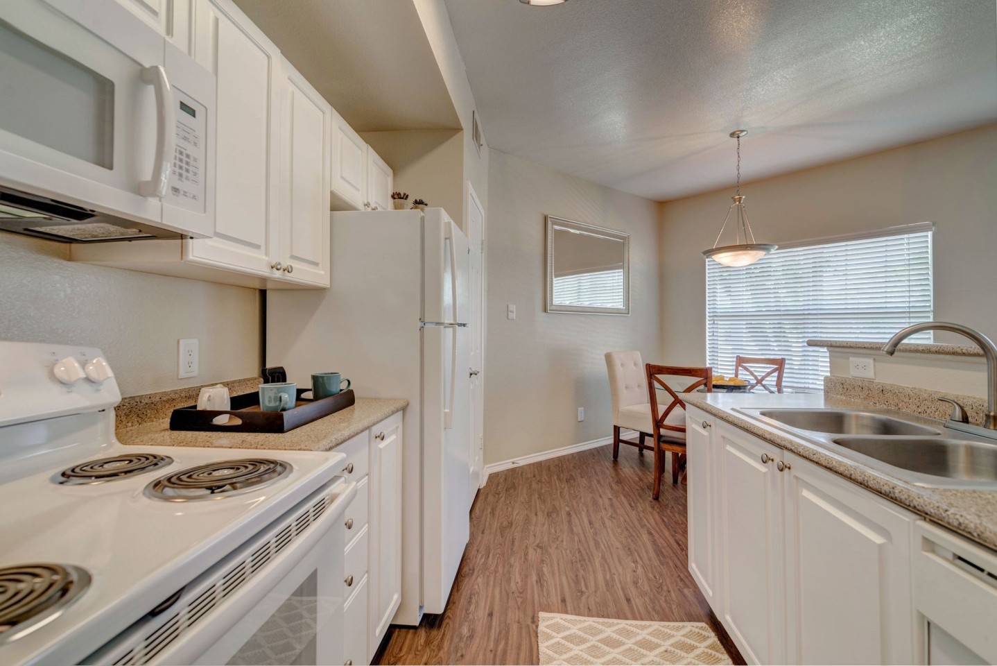 Regal Parc Apartment Homes Image 15