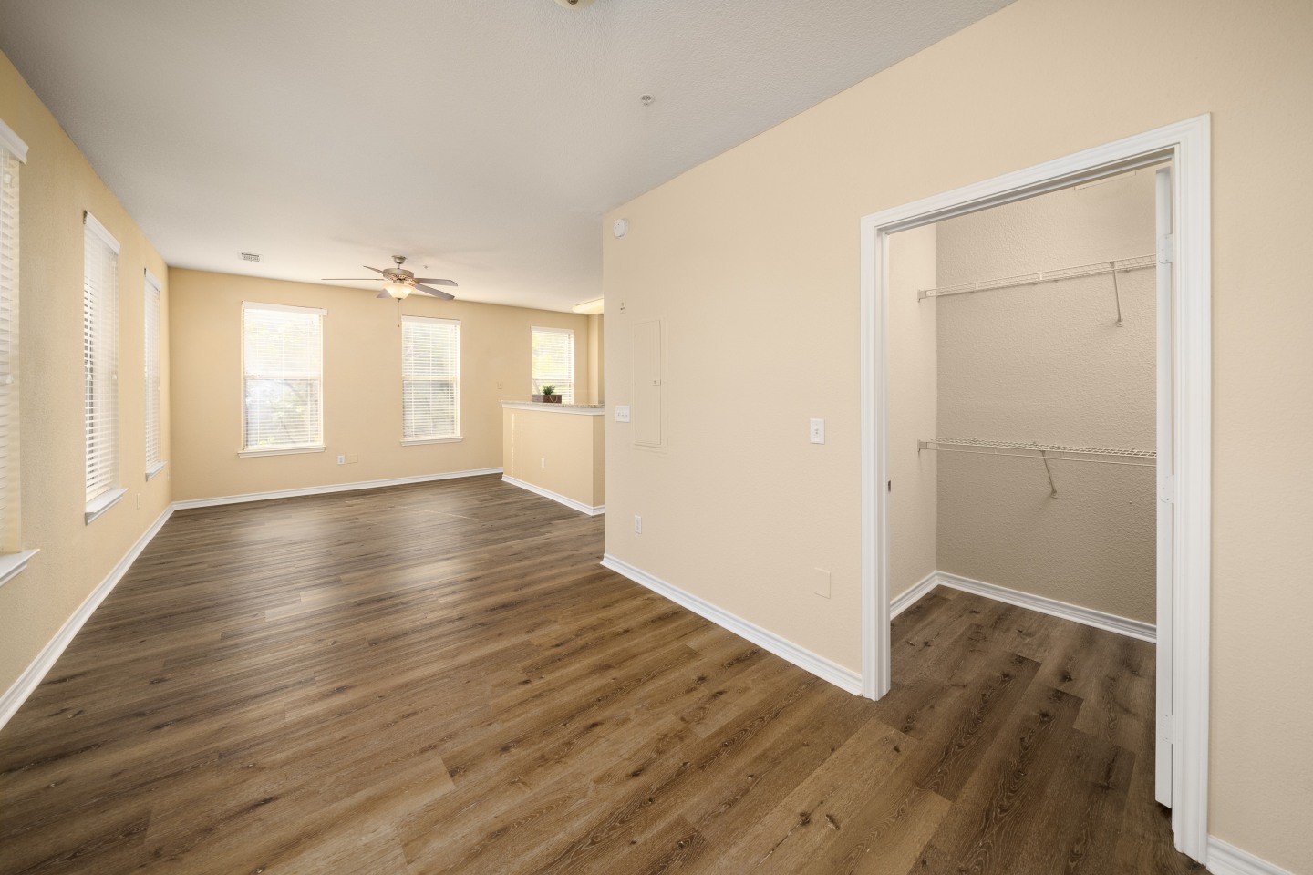 Fielder Square Image 11