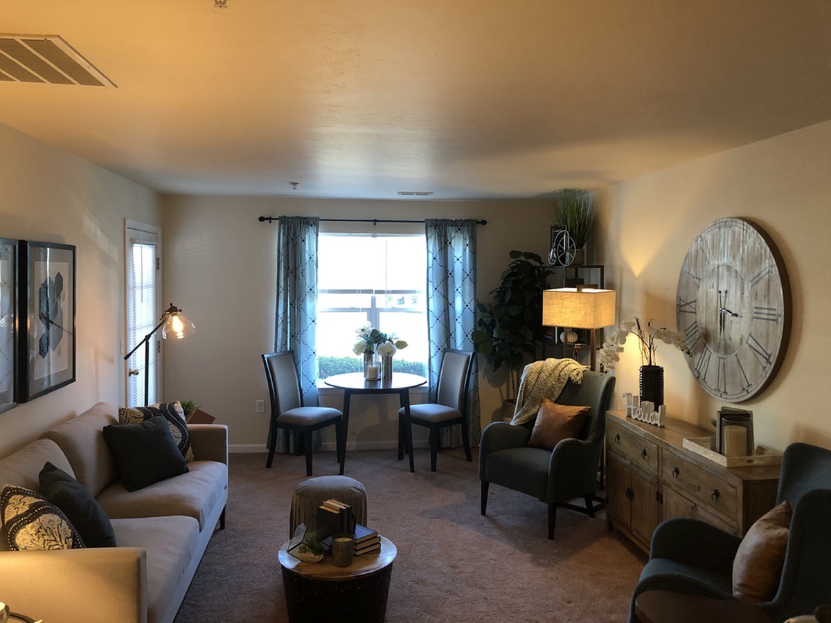 The Villas of Castleton Apartments Image 11