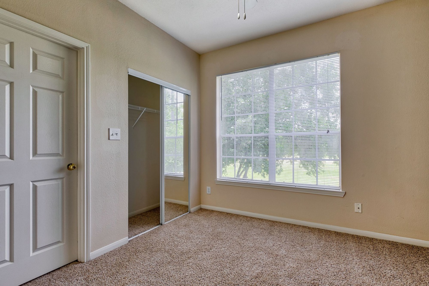 Chelsea Apartments Image 10