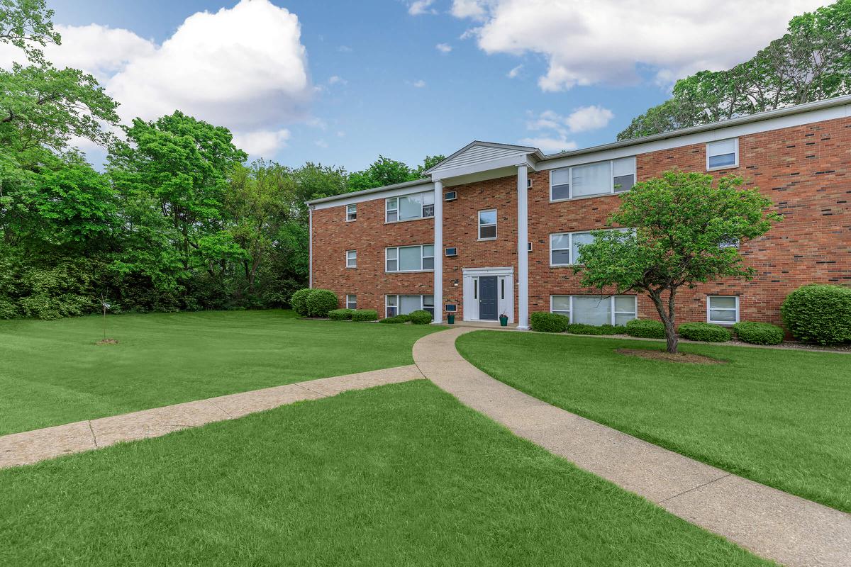 Nobb Hill Apartments Image 3