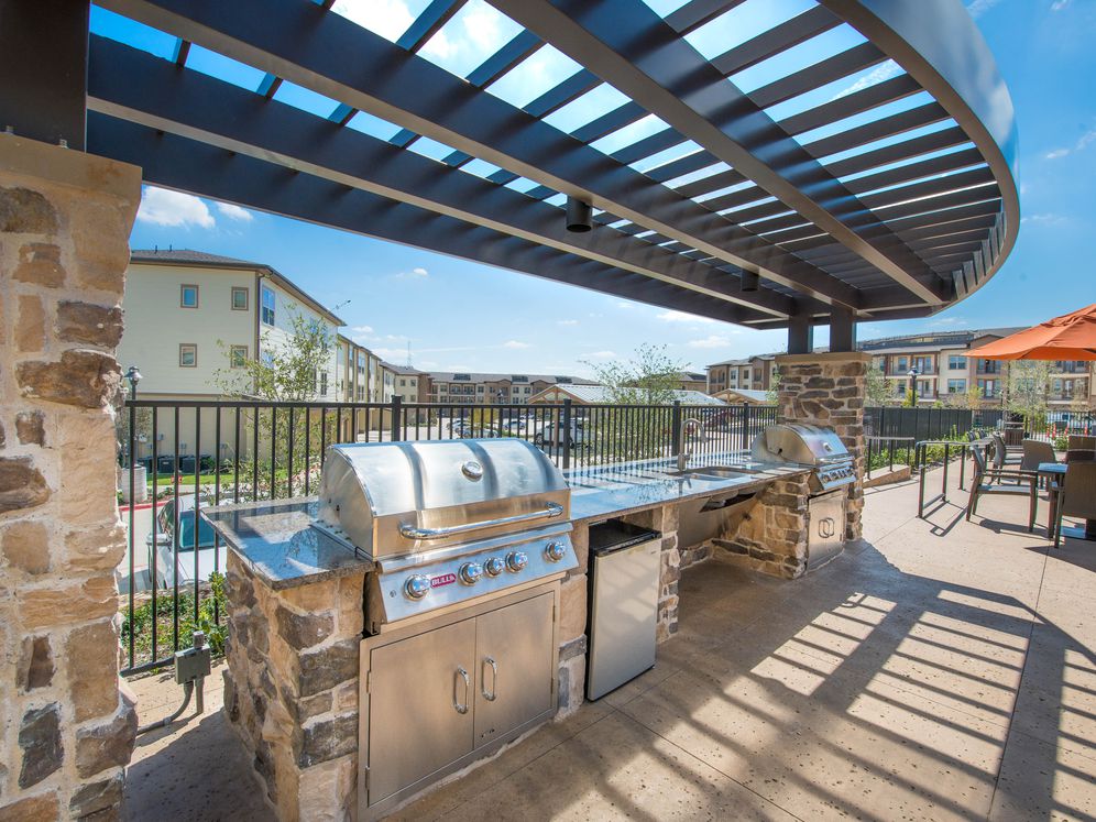 Avalon Lakeside Image 37
