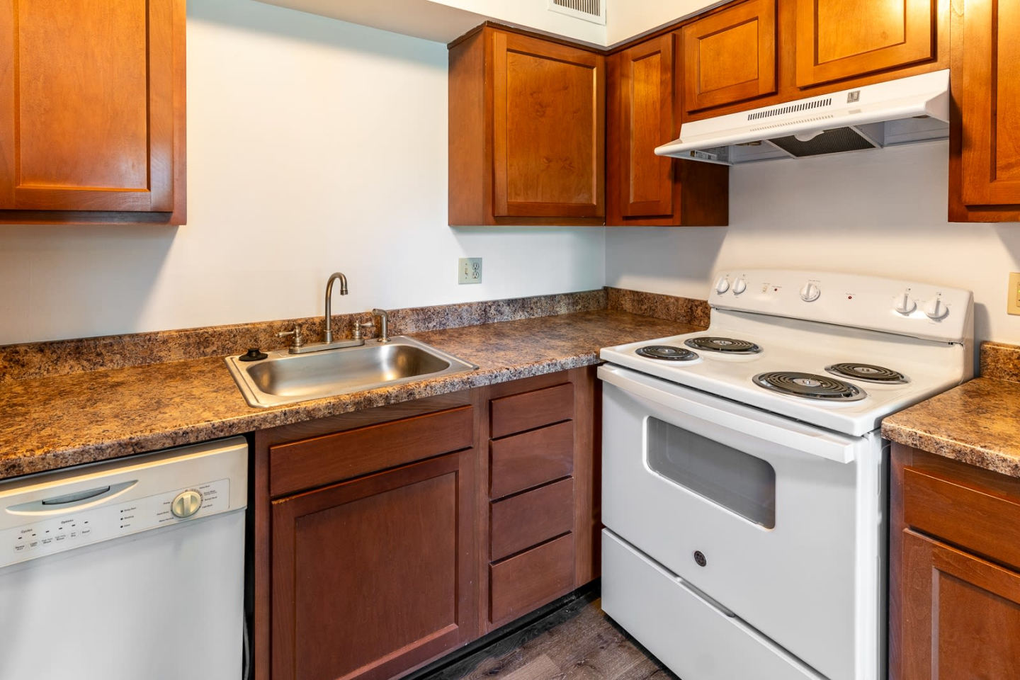 Pickwick Farms Apartments Image 10