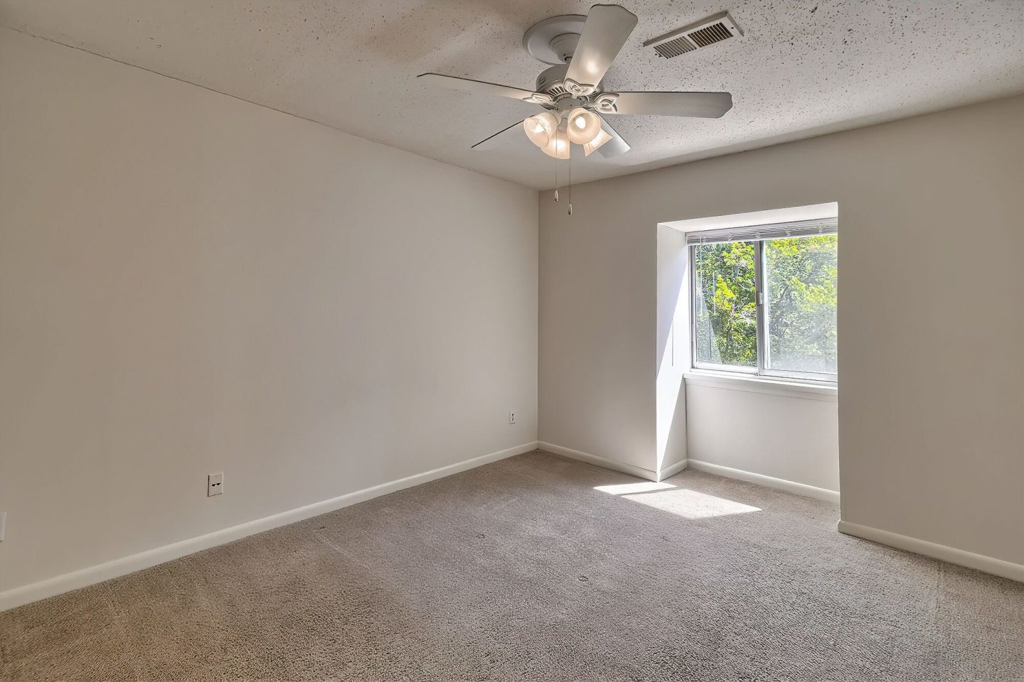 The Farrington Apartment Homes Image 9