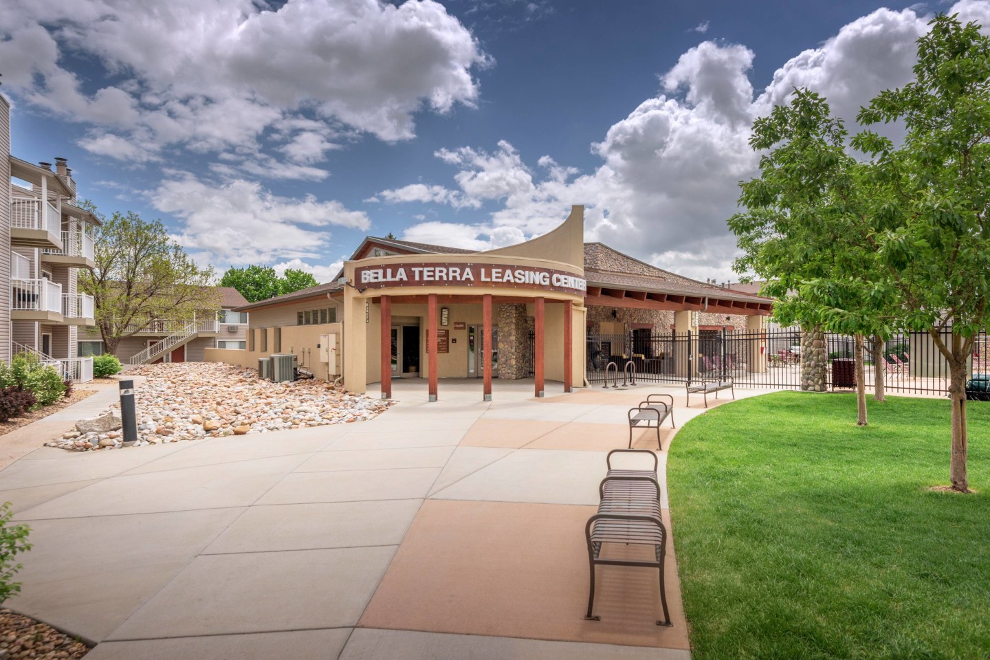 Bella Terra at City Center Apartments Image 17