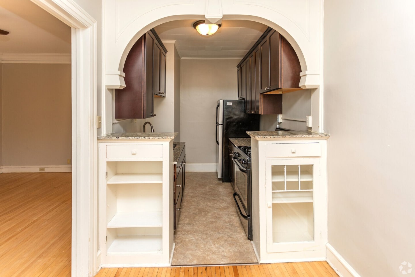 Loring Grove Apartments Image 2