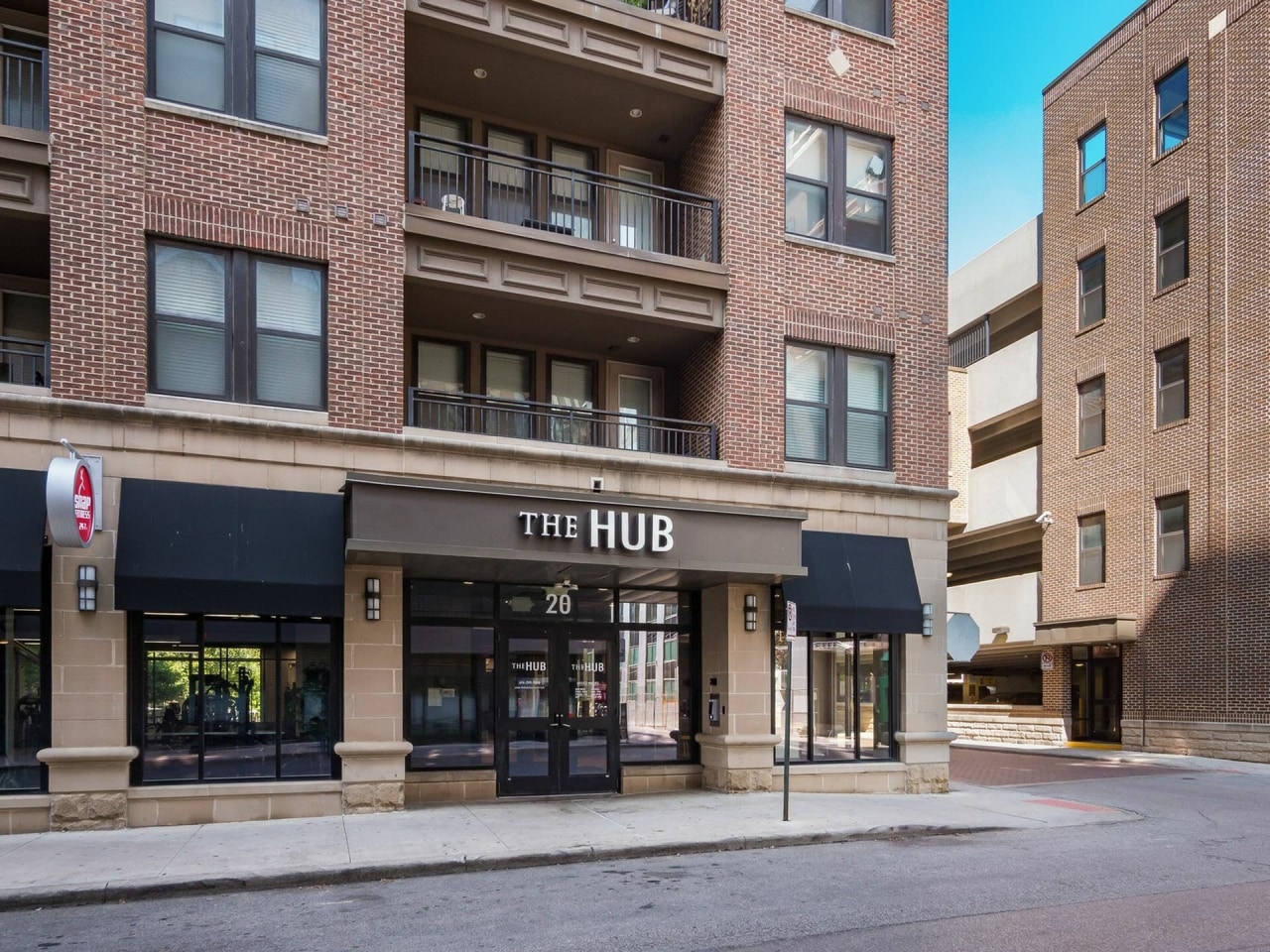 The Hub Short North Image 3