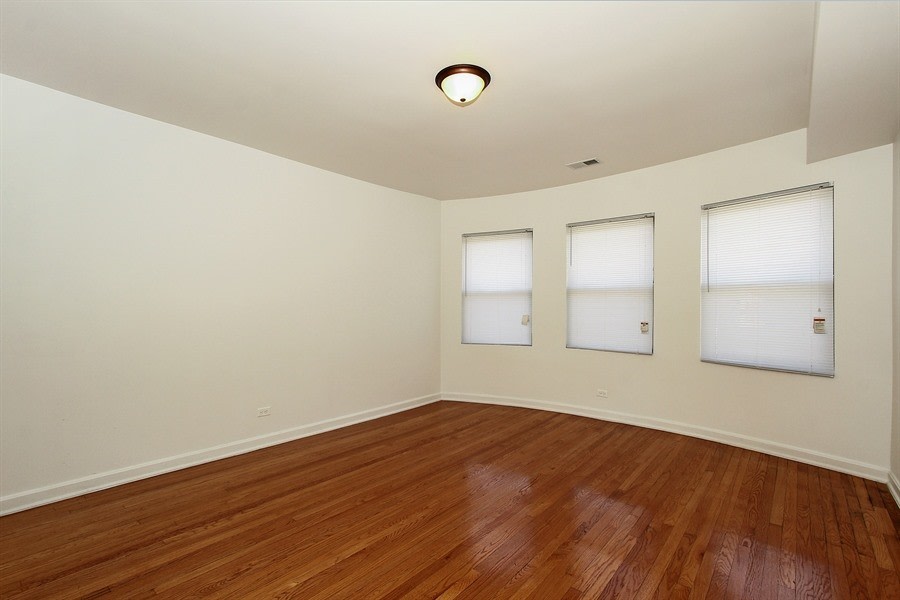 8238 S Ellis Ave Image 6