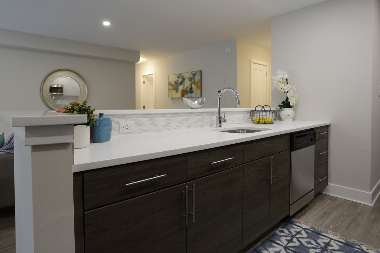 Regency Towers Image 12