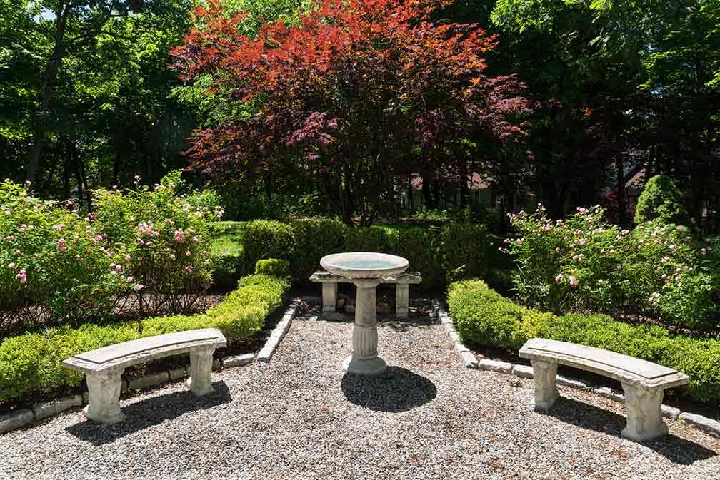 Greenwich Oaks Image 1
