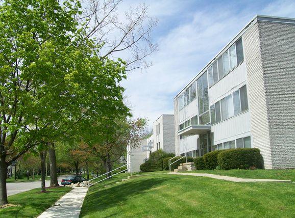 Charlton Apartments Image 1