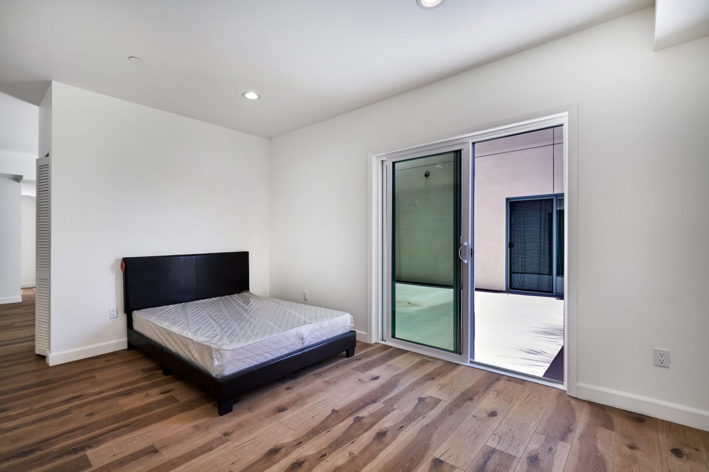 2600 S Catalina Street - Co-Living Image 30