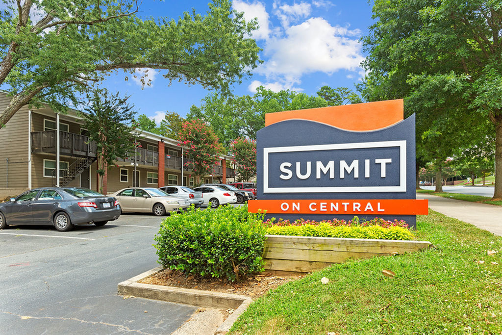Summit on Central Image 52