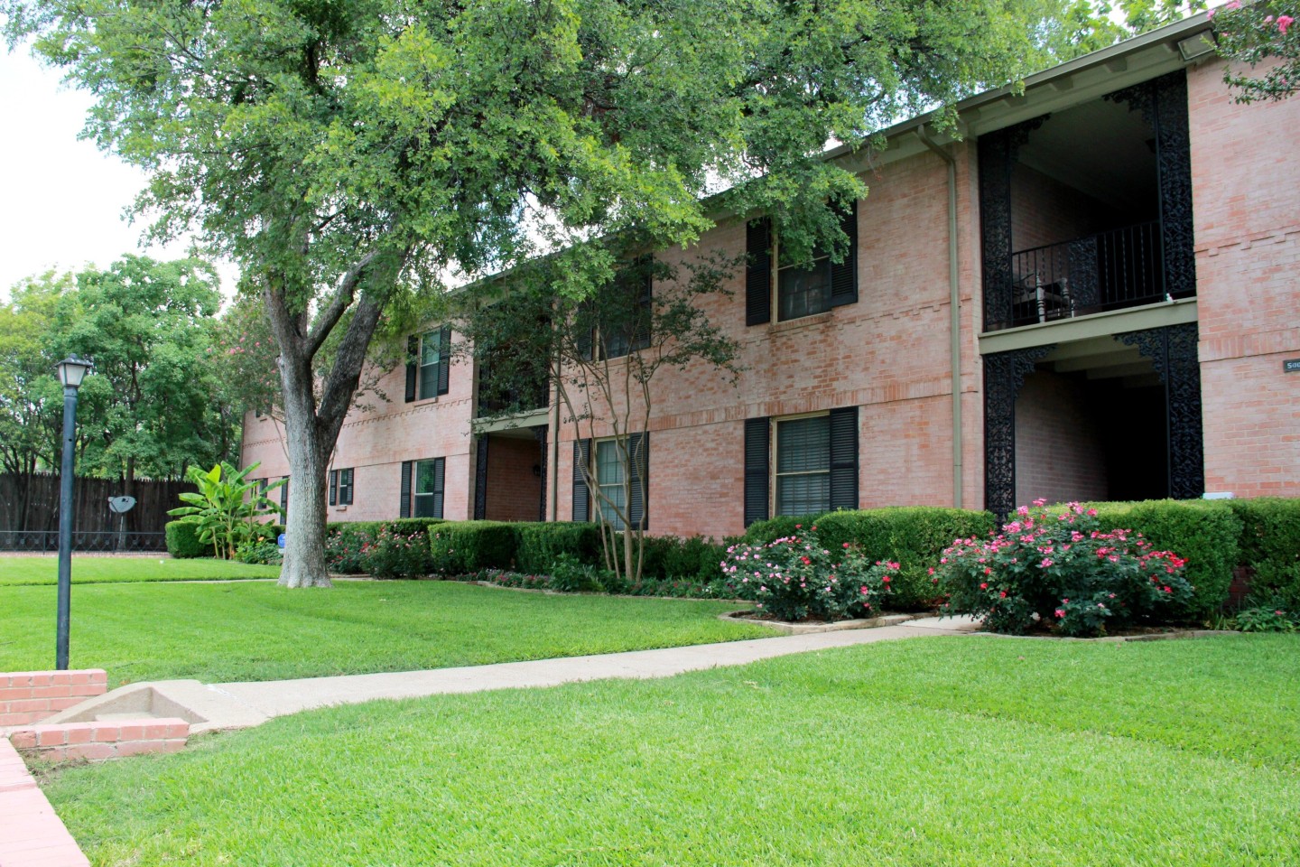 Westside Court Image 14