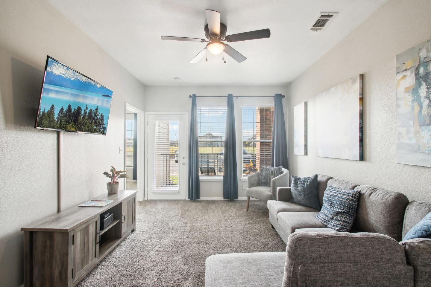 The Flats at MacArthur Image 1