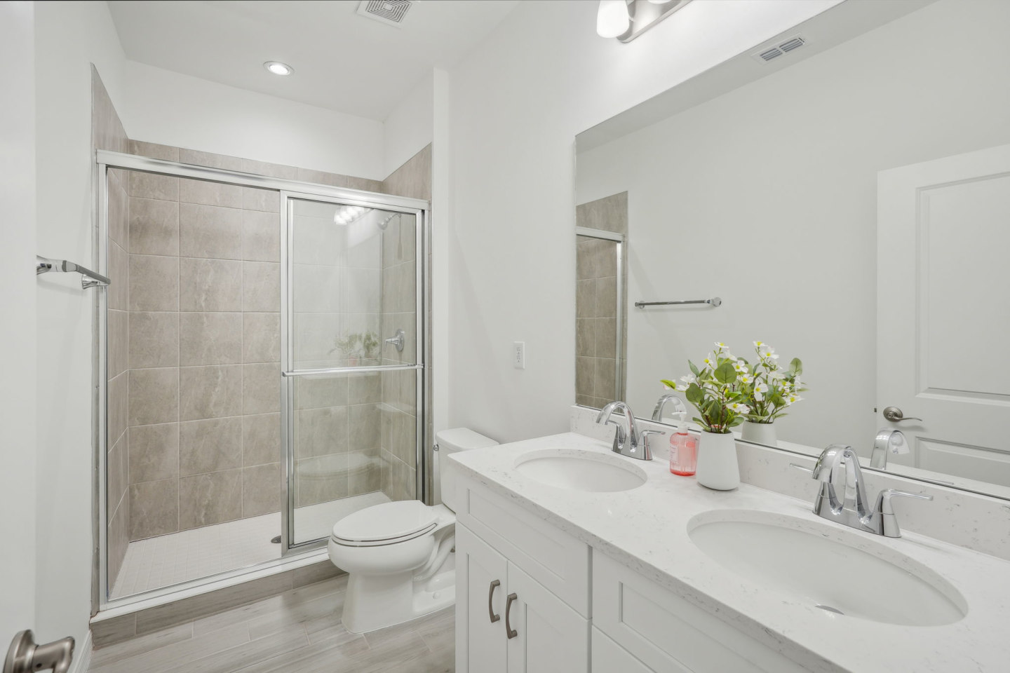 Juniper Pointe Image 19