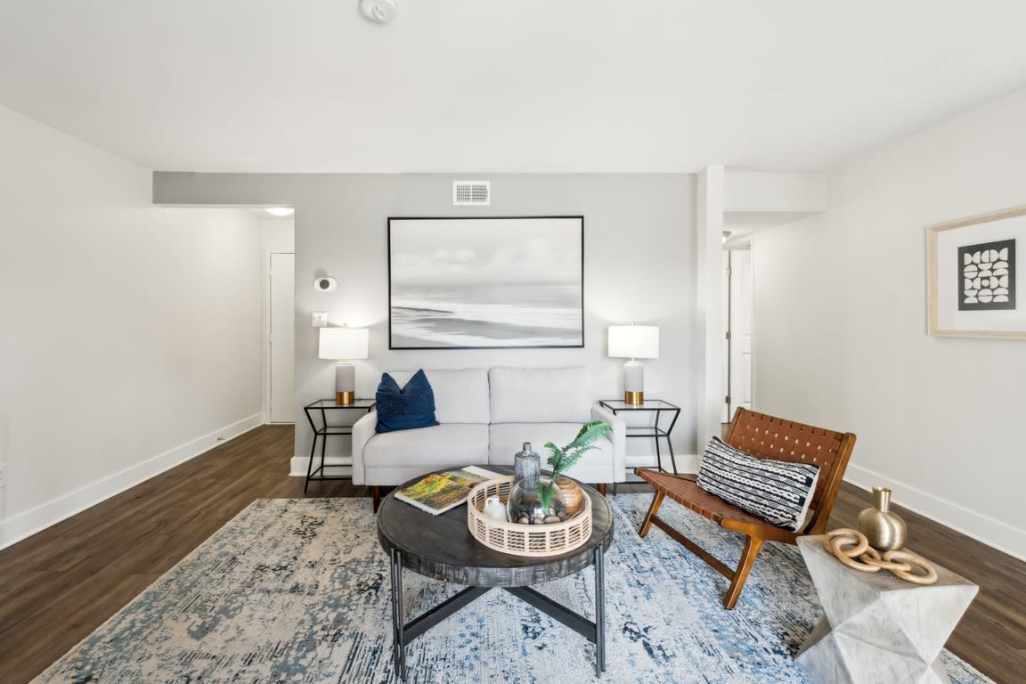 Linkhorn Bay Apartments Image 21