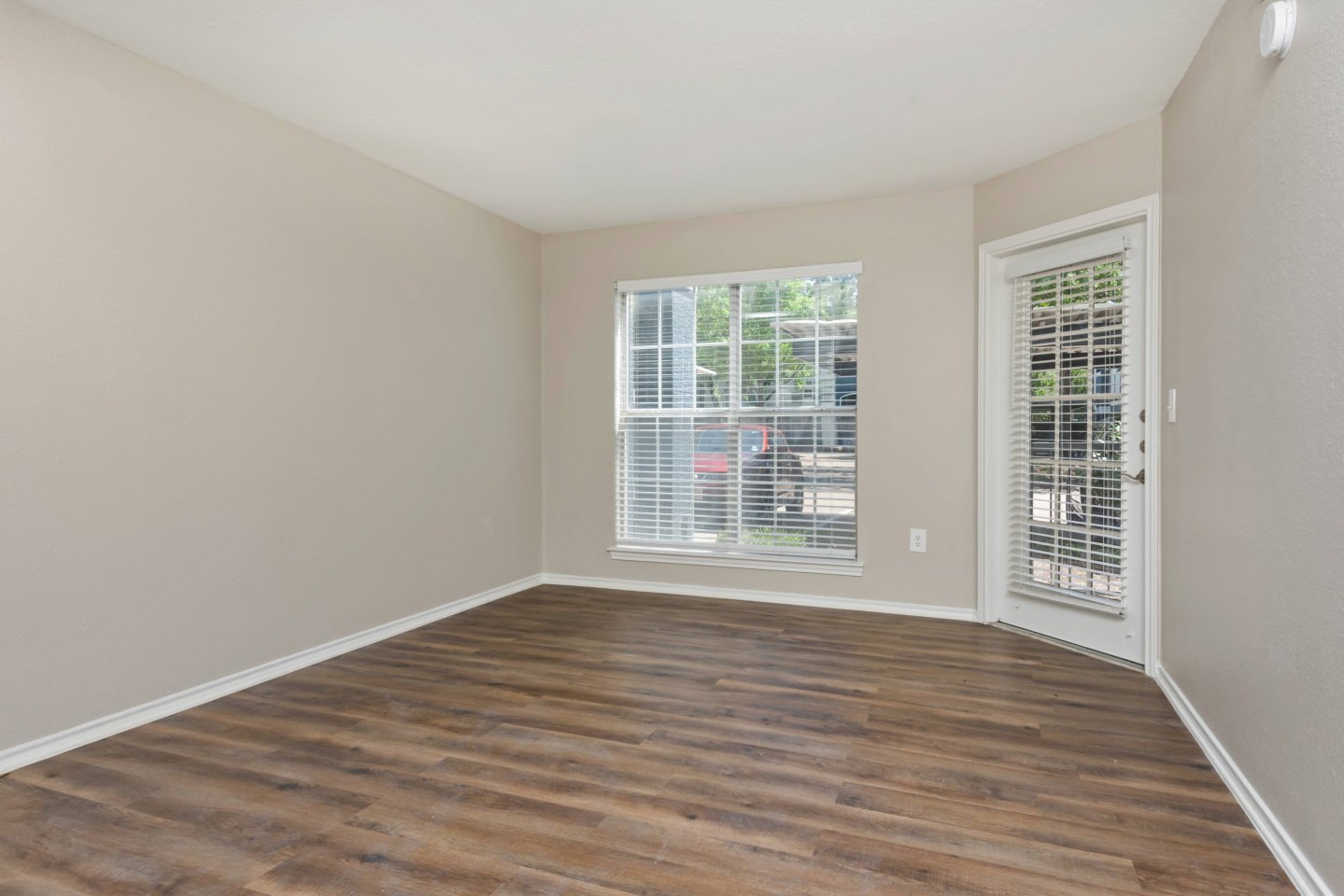 Oak Forest Image 22
