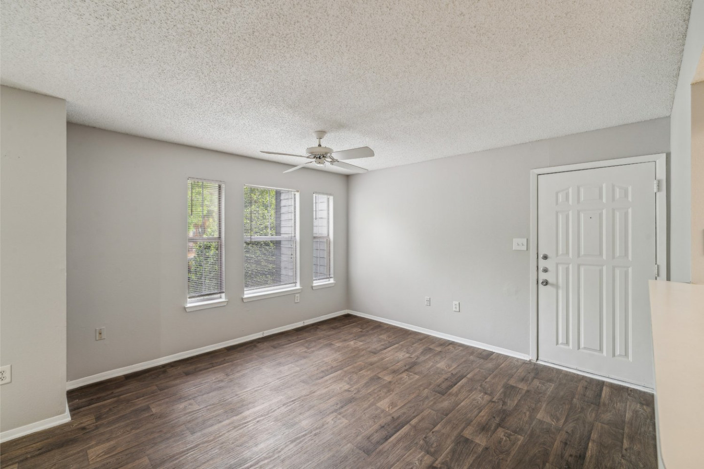 Mission Matthews Place Image 14