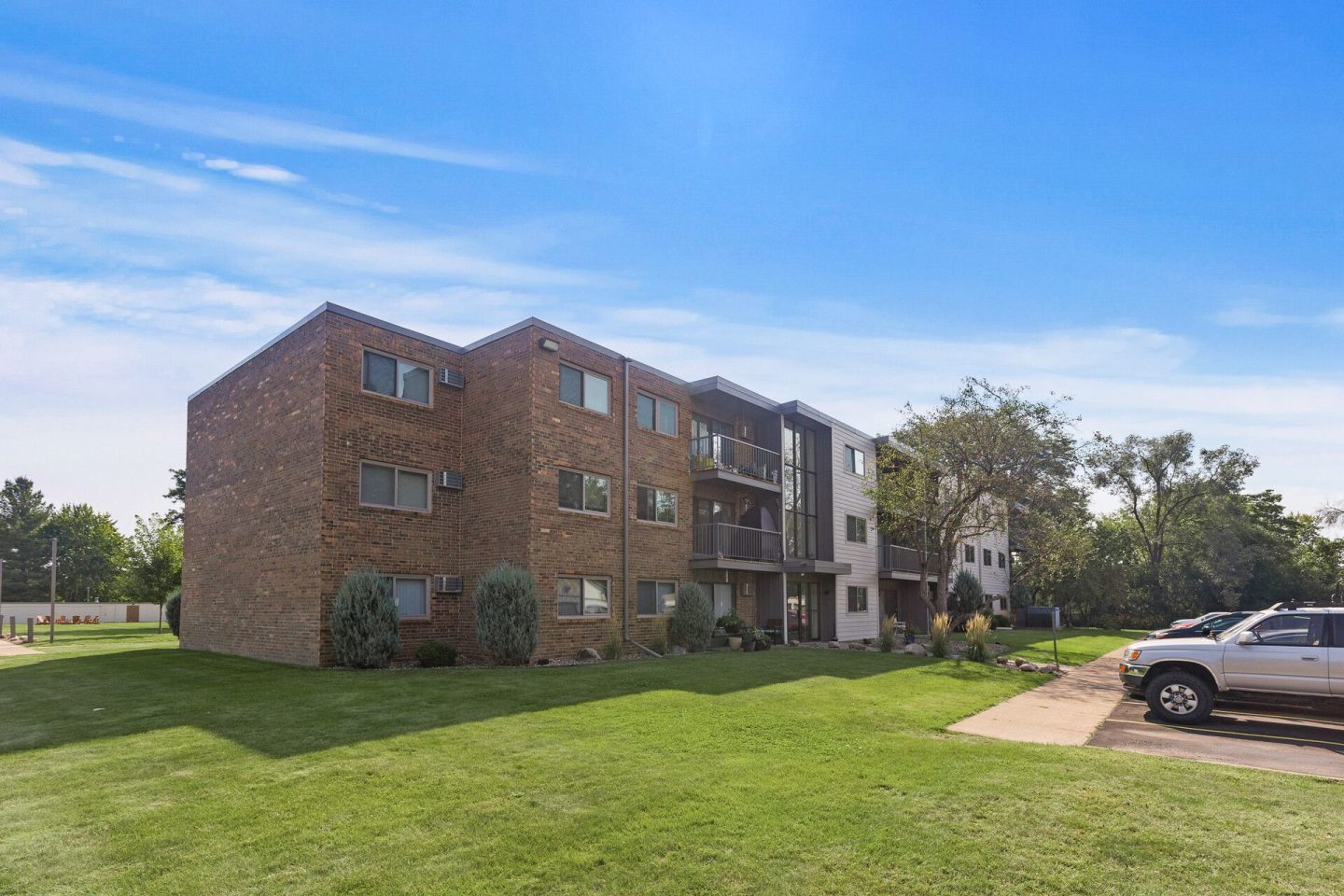 Eastgate Apartments Image 7