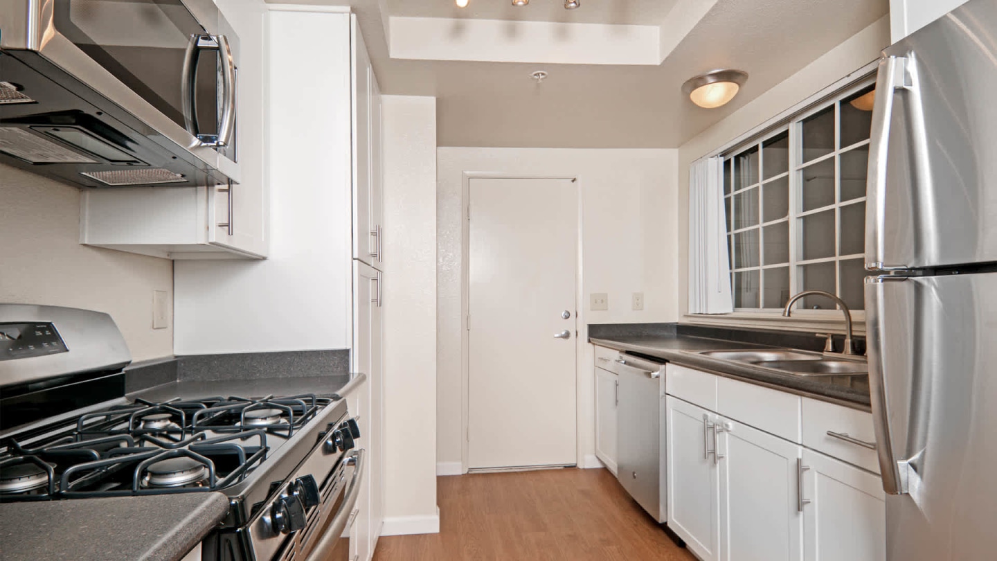 Schooner Bay Apartment Homes Image 16